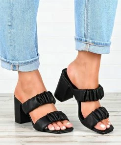 Flash Sale 🎁 ROSY Black Block Heel 🩴 Sandals - 👩 Women 🔥
