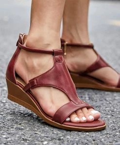 Brand new 👍 ROSY Wine Cutout Wedge 🩴 Sandal - 👩 Women 🥰