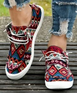 Promo 👍 ROSY Red & White Geometric Distressed 👟 Sneaker - 👩 Women 🌟