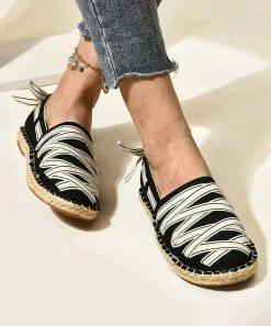 Best Sale 🥰 ROSY Black Crisscross Slip-On Espadrille - 👩 Women ⌛ -ROSY SHOP zu107510512 alt 2 tm1658427294